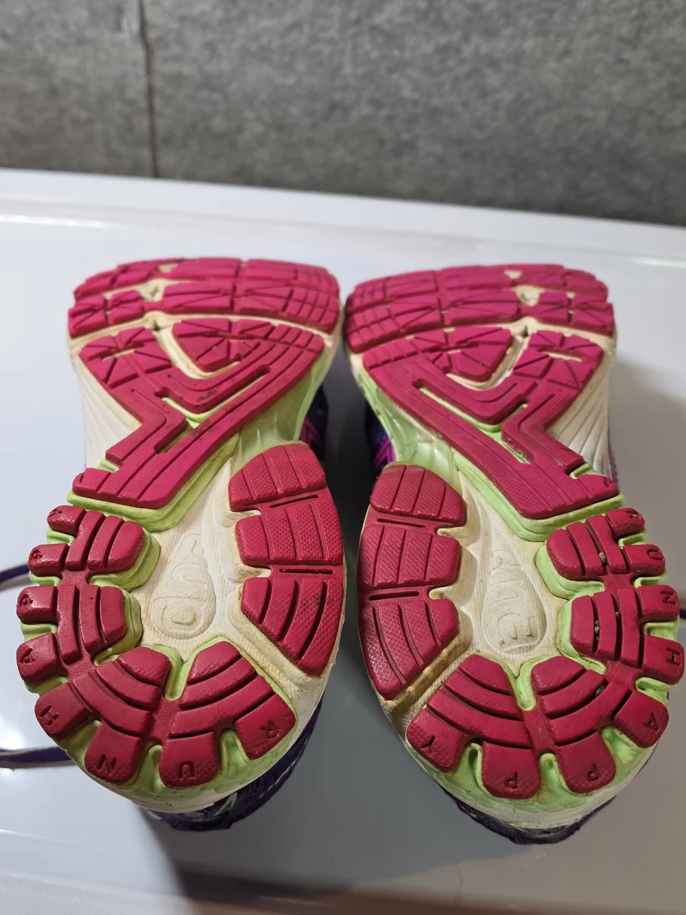 Brooks breathable purple